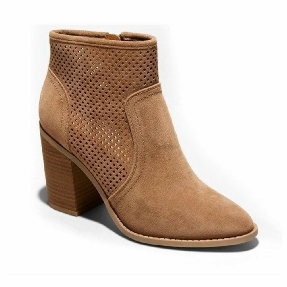 🍂 Universal Thread Crissy Laser Cut Ankle Boots … - image 2